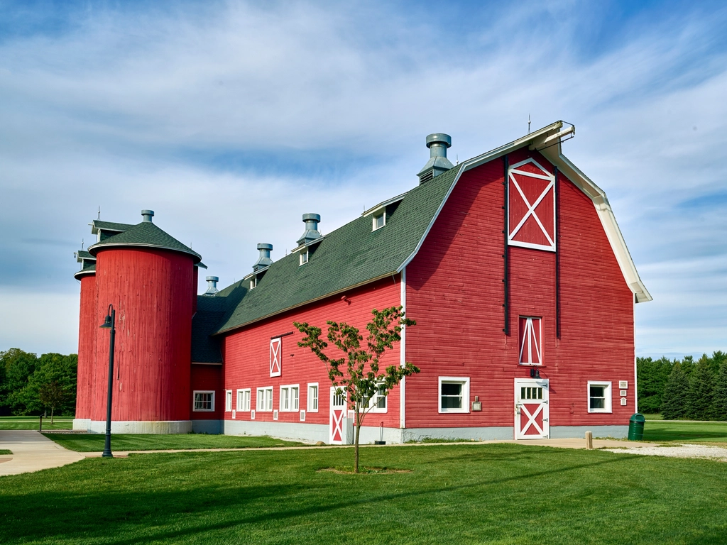 Red barn Indiana. Original image